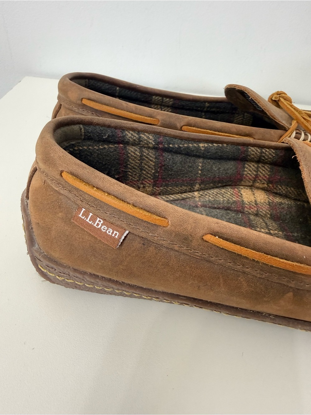 L.L. Bean Brown Hand Sewn Leather Slippers Flannel Lined Men’s Size 10 Classic - Picture 5 of 13
